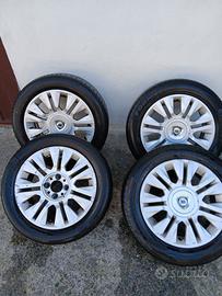 4 Cerchi in lega 15" usati Lancia y / Fiat