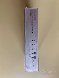 Switch rete 10/100 Zyxel 5 porte