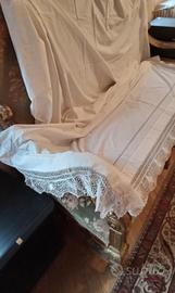 Antico e prezioso lenzuolo da nozze.