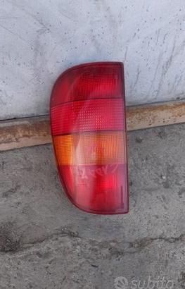 Faro posteriore sinistro Volkswagen Caddy