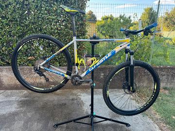 MOUNTAIN BIKE WHISTLE