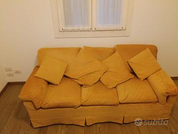 Divano 3 posti sfoderabile con cuscini