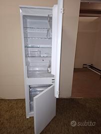  Frigerifero Ariston