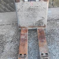 Carrello elevatore muletto transpallet elettrico