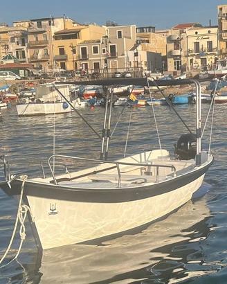 Gozzo 5,30 m con fuoribordo mercury 40 cv 2017