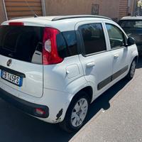 Macchina fiat panda