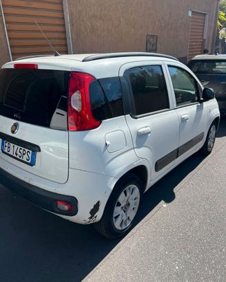 Macchina fiat panda