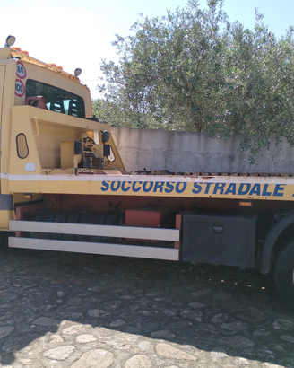 Carroattrezzi Iveco Daily 65-15
