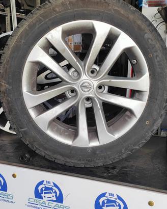 NISSAN JUKE GOMME E CERCHI 215/55 R 17
