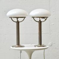 Coppia di lampade da tavolo in nichel