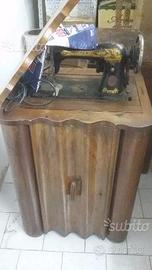 Due vecchie macchine da cucire singer