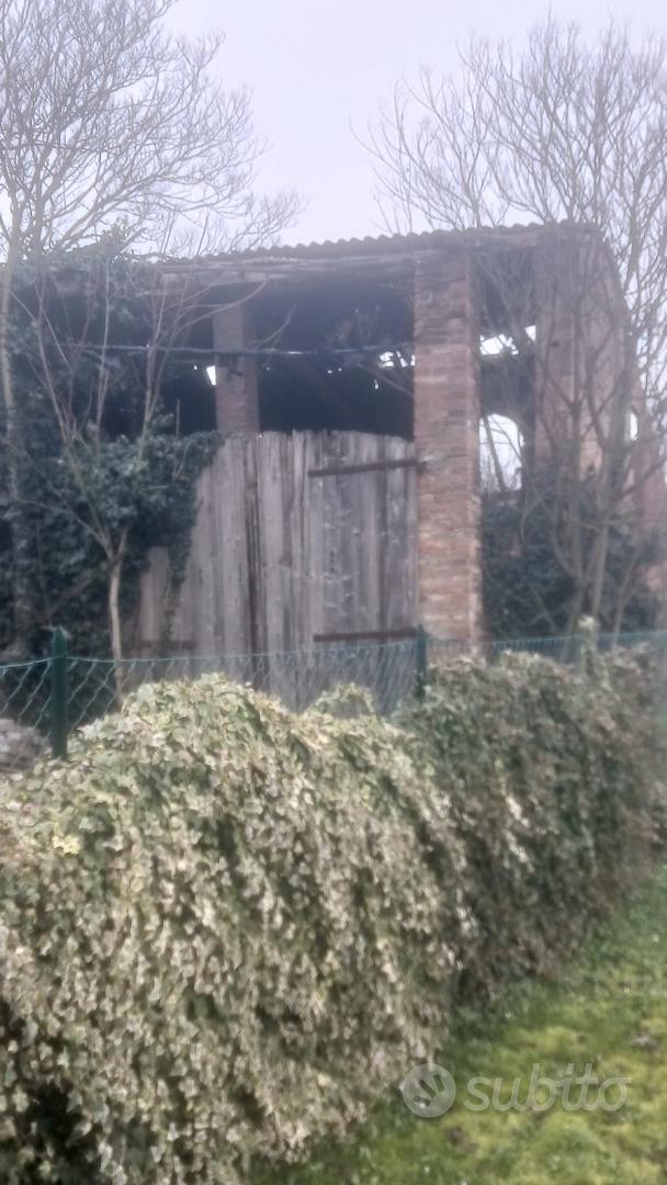Casale Frati con terreno 19728 mq. Castell'Arquato - Vista 5