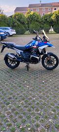 Bmw r 1300 gs trophy con cerchi forgiati