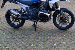 Bmw r 1300 gs trophy con cerchi forgiati