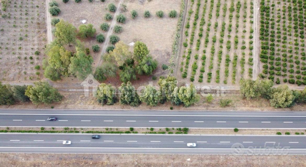 Vendita terreno con fabbricato - Vista 3