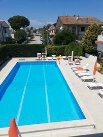 Jesolo-4 posti-piscina-spiaggia-2camere-centrale