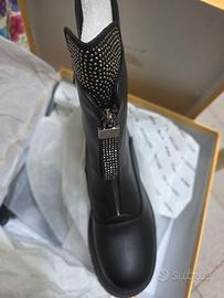 Anfibi Donna Nero Menbur n. 38 nuovi prezzo 79.99