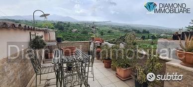 Rifinita casa semi-indipendente a Giarre centro
