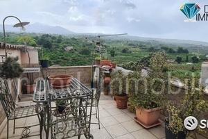 Rifinita casa semi-indipendente a Giarre centro