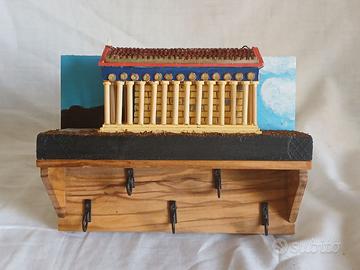 Appendi chiavi da parete con diorama fatto a mano
