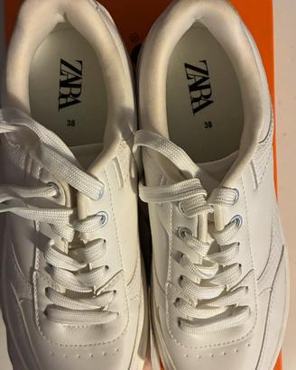 Scarpe ginnastica bianche