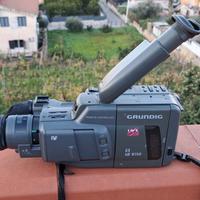 Videocamera video8 Grundig VS 8150.