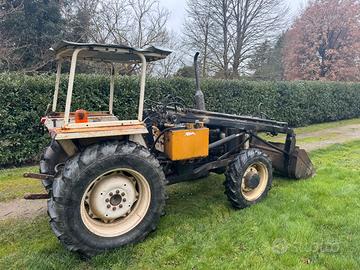 Trattore agricolo lamborghini 654