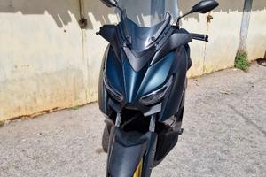 YAMAHA XMAX 300 TECH MAX 2022