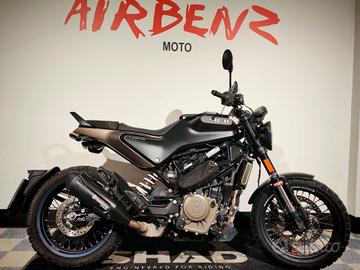 Husqvarna Svartpilen 401