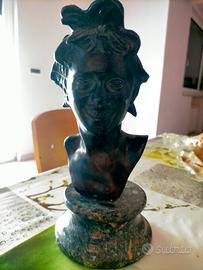 statua in bronzo diV. Cinque 