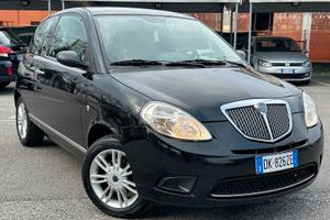 Lancia Ypsilon 1.4 Platino