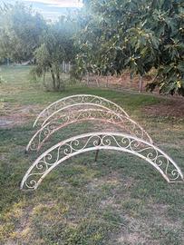 Archi in ferro battuto per roseto, giardino