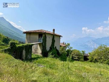 Rustico / Casale di 250 m² con più di 5 locali a M