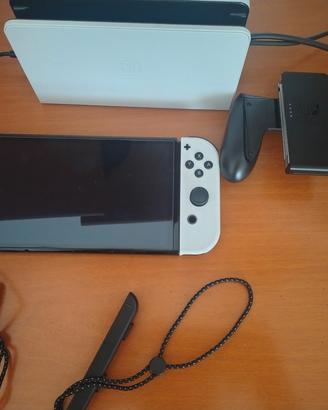 Nintendo switch oled bianca perfetta