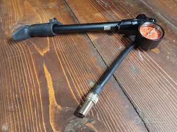 POMPA AMMORTIZZATORI ROCKSHOX 