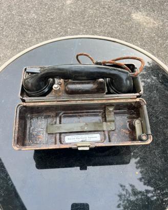 Telefono da campo tedesco in bachelite dopo second