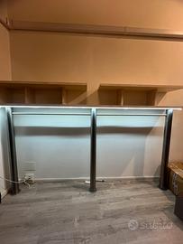 Scaffale per negozio