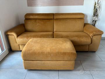 Divano letto  pari al nuovo