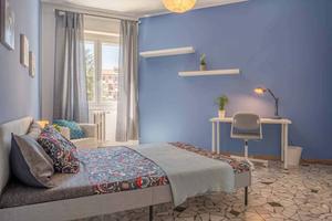 Stanza in appartamento di 80 m² a Milano