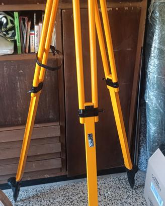 cavalletto vintage in legno 