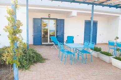 Appartam fronte spiaggia SAMPIERI Costa di Carro