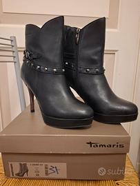 Stivaletti Tamaris n.39 con borchiette 