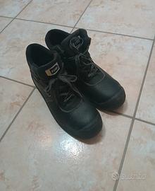 scarpe da lavoro nere