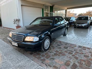 Mercedes-benz C 220 D Classic