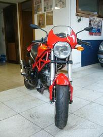 Ducati Monster 695