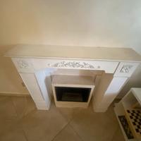 Cornice caminetto shabby chic bianca