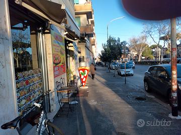 Pizzeria taglio tavola calda kebab