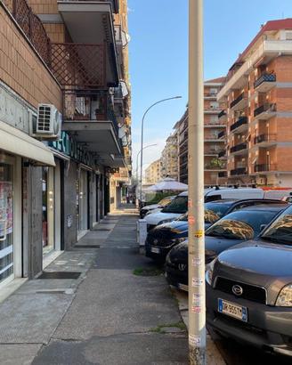 NEGOZIO A ROMA
