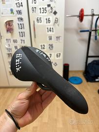 SELLA FIZIK R1