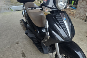 Motociclo Piaggio Beverly 300Cc